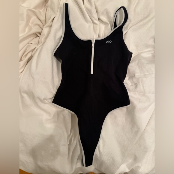 Alo Black and White Bodysuit - Picture 1 of 2